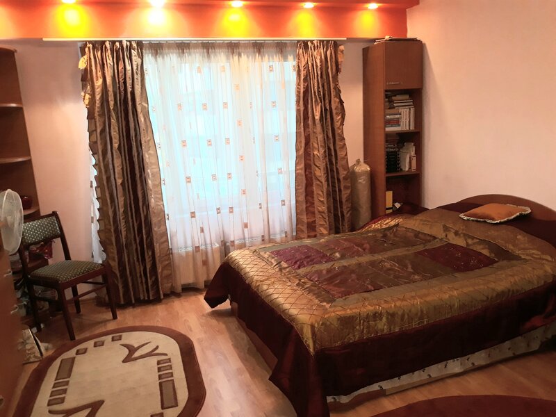 Calea Calarasilor, Hyperion, Popa Nan, stradal