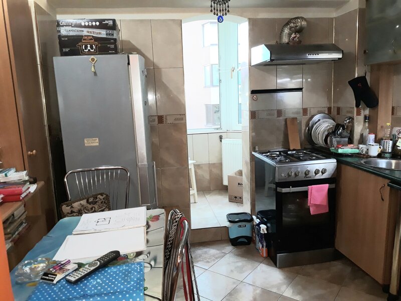 Calea Calarasilor, Hyperion, Popa Nan, stradal